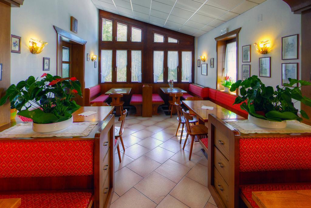 Gh Hotel Fratazza San Martino Di Castrozza Oda fotoğraf